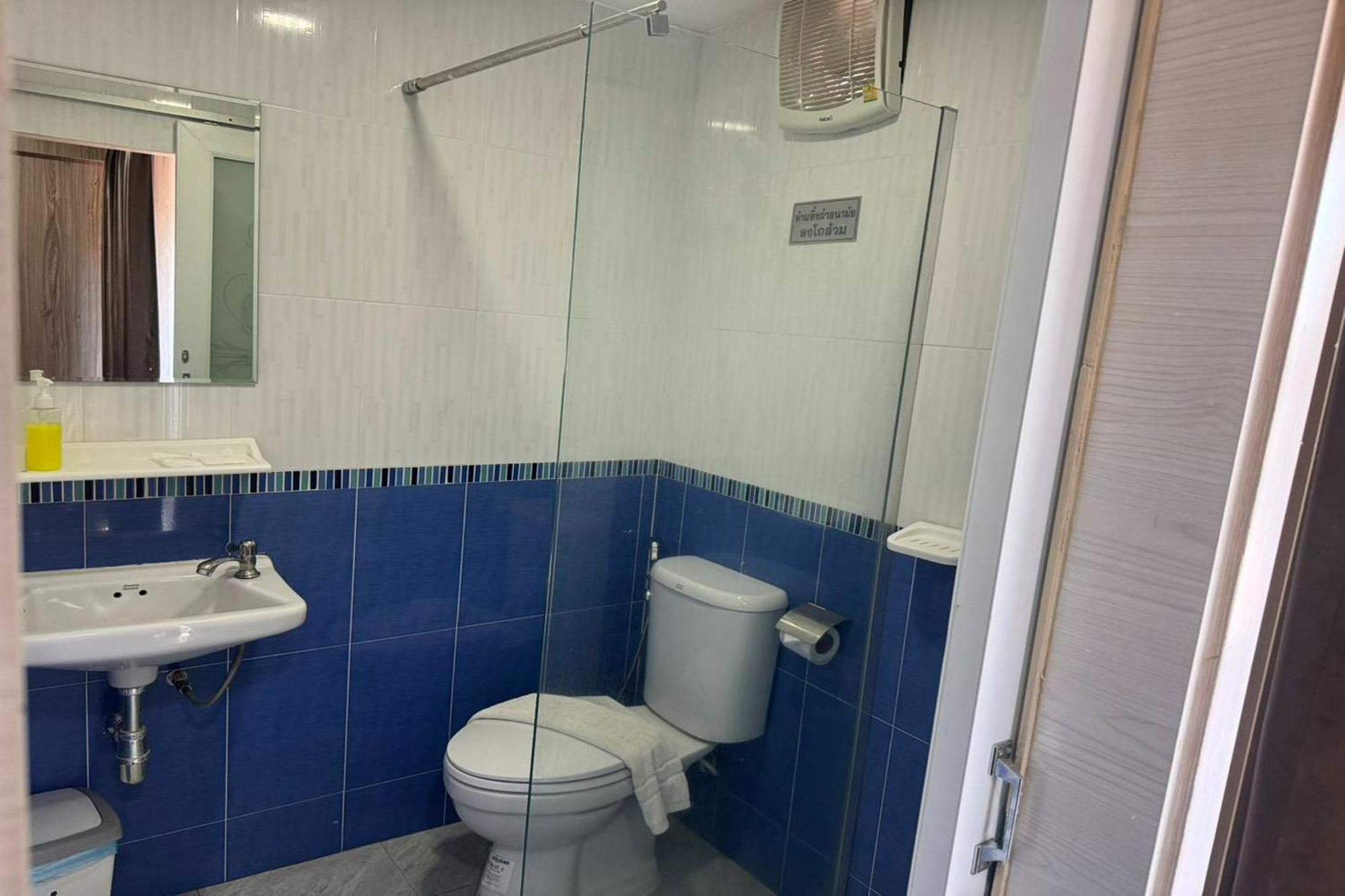 Good View Residence Lampang Luaran gambar