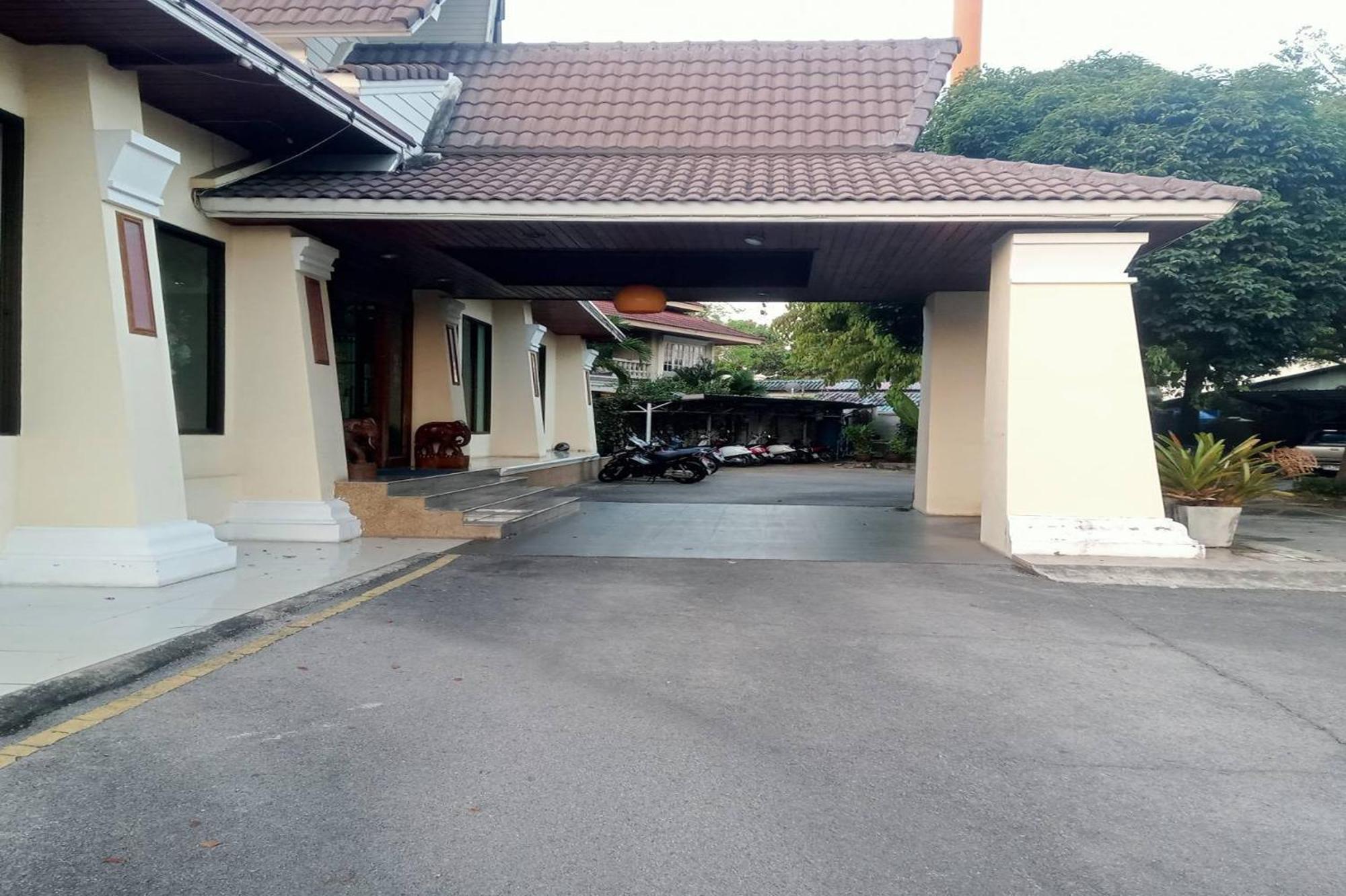 Good View Residence Lampang Luaran gambar